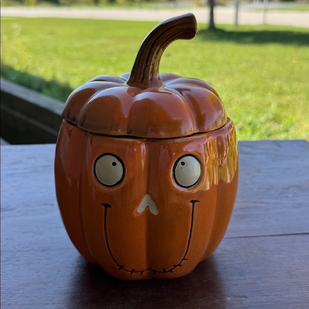Yankee Candle Pumpkin Jack O' Lantern "Boney" Jar Retired